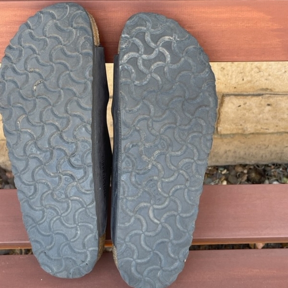 BIRKENSTOCKS - Picture 4 of 4